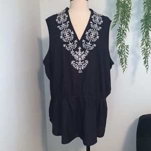 Liz Claiborne sleeveless top.